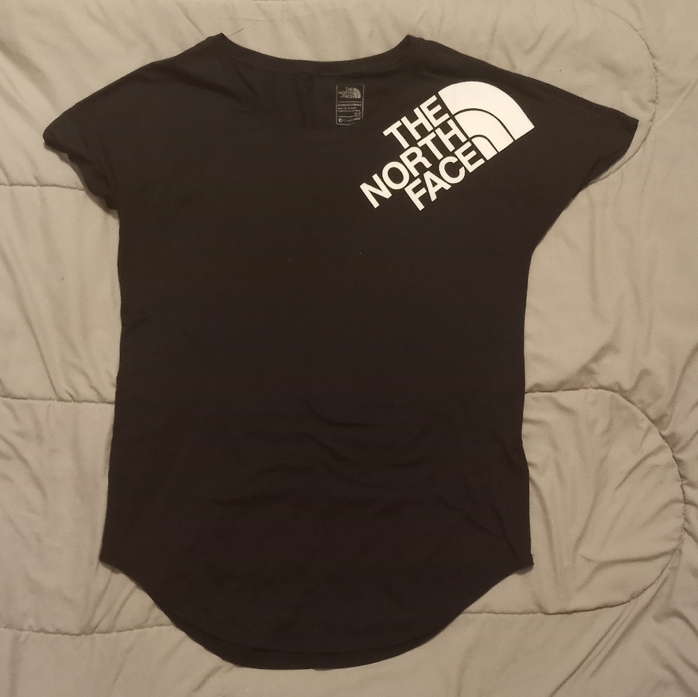 5 FOR $20. Med black the north face tee